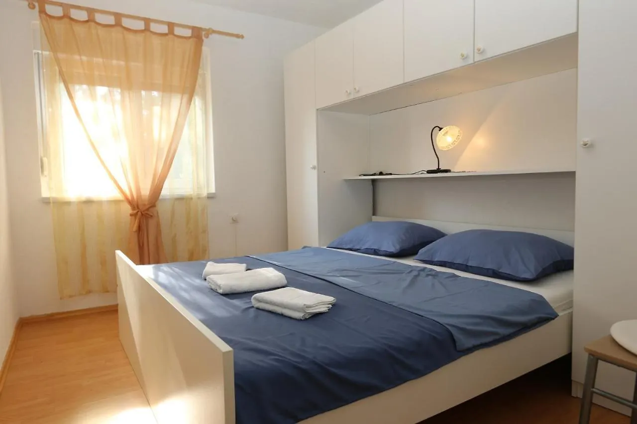 Silo Apartment 17